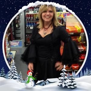 Meet your Posher, Crystal